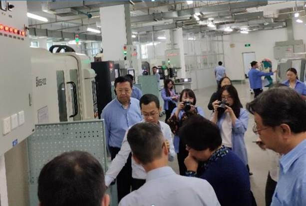 http://jxxy.hfut.edu.cn/_upload/images/20181107_042605_980.jpg