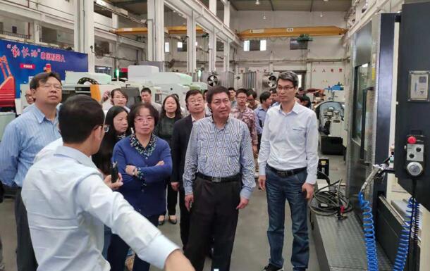 http://jxxy.hfut.edu.cn/_upload/images/20181107_042626_42.jpg
