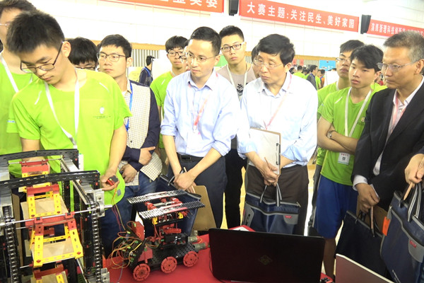http://jxxy.hfut.edu.cn/_upload/images/QQ20180424085921_.jpg
