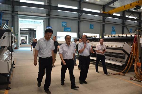 http://jxxy.hfut.edu.cn/_upload/images/20180703_082300_860.jpg