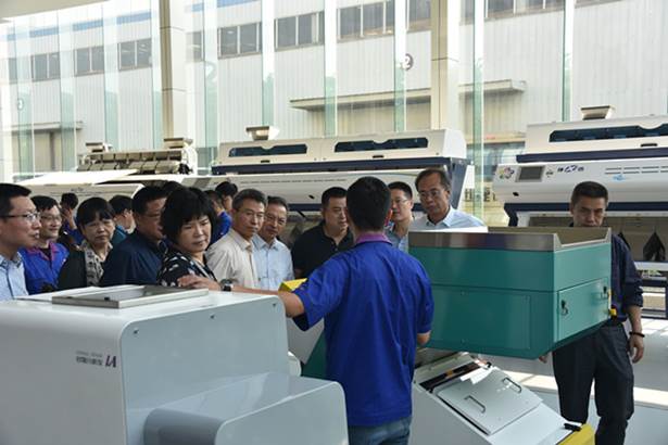 http://jxxy.hfut.edu.cn/_upload/images/20180929_043747_428.jpg